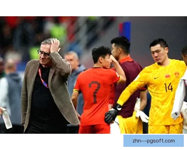 国足主场惜败沙特遭遇绝杀，失去晋级希望全场球迷心情低落